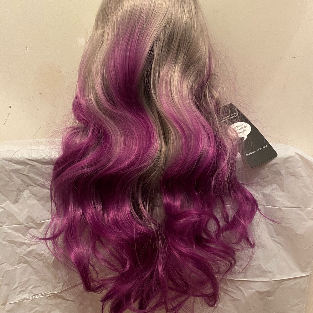 NWT Aisi Hair wig